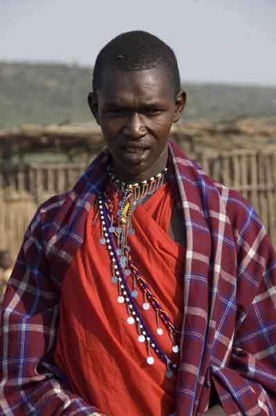 13 - Kenia - poblado Masai, hombre